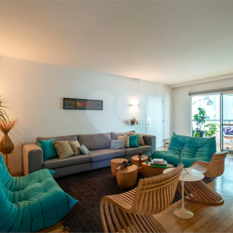 Apartamento a venda no Campo Belo, 192 M², 3 suites, 3 vagas, lazer e próximo ao metrô