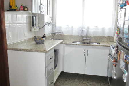 Oportunidade na Saúde - Apto Reformado c/188m2 - 3 Suítes/3 Vagas - 300 m. do metrô