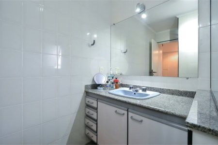 Imóvel de 226m² exclusivo com sala ampla 4 quartos, 2 suítes, 4 vagas Higienópolis