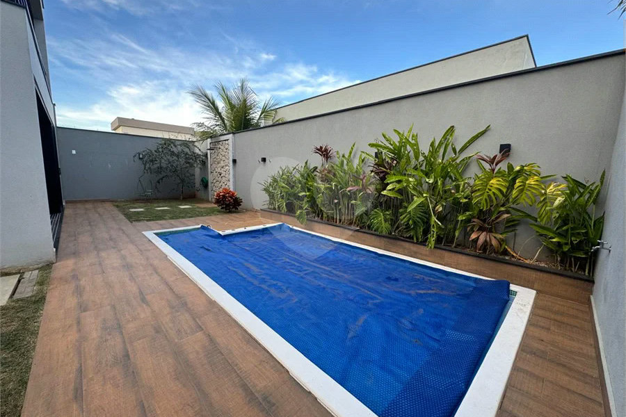 Casa à venda com 3 quartos, sendo 1 suíte,  no condomínio Parque Residencial Damha 2, Piracicaba - SP