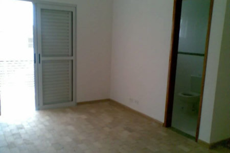 Sobrado à venda com 4 quartos, sendo 2 suítes, em Vila Sônia, São Paulo, SP