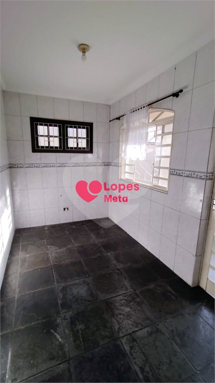 BELISSIMA CASA COM 250M², 3 DORMITORIOS, 1 BANHEIRO E 3 VAGAS DE GARAGEM, CIDADE VISTA VERDE, SÃO JO