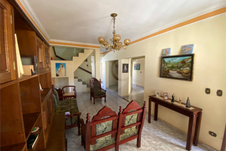 Casa/sobrado para venda com piscina no Santa Felícia Jardim