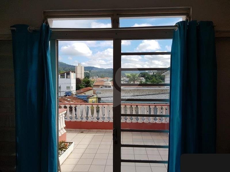 Sobrado à venda no bairro Jardim Leonor de Barros – Zona Norte