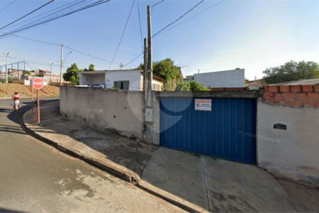 Terreno de esquina no Cidade Aracy.