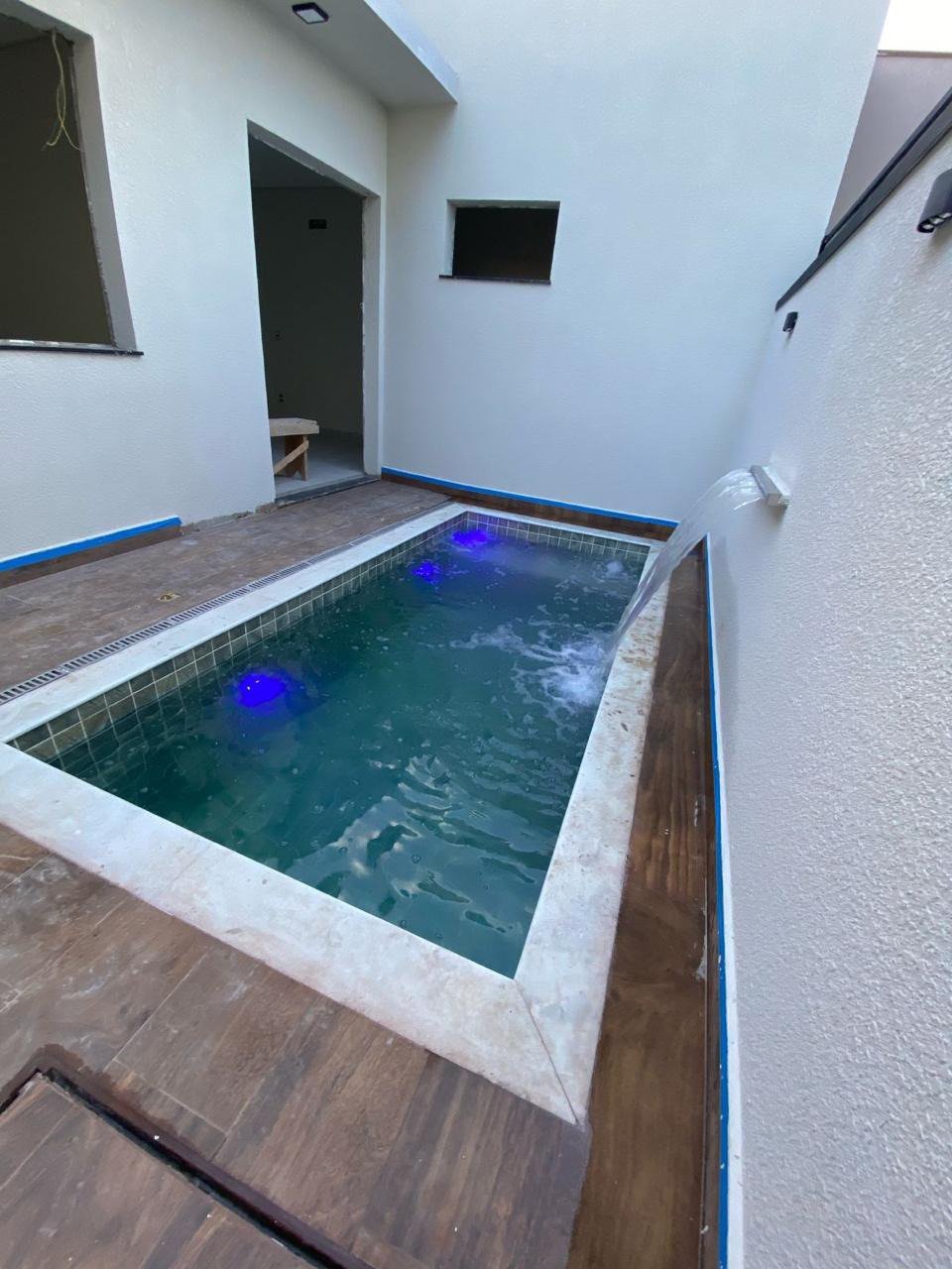 Casa à venda com 3 quartos, sendo 1 suíte, no condomínio Terras da Estancia, Paulínia- SP