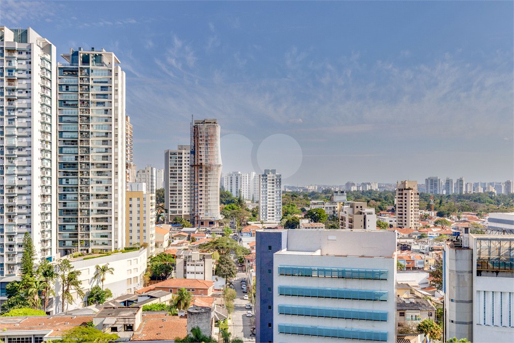 Apartamento para alugar com 3 suítes em Chácara Santo Antônio, São Paulo, SP