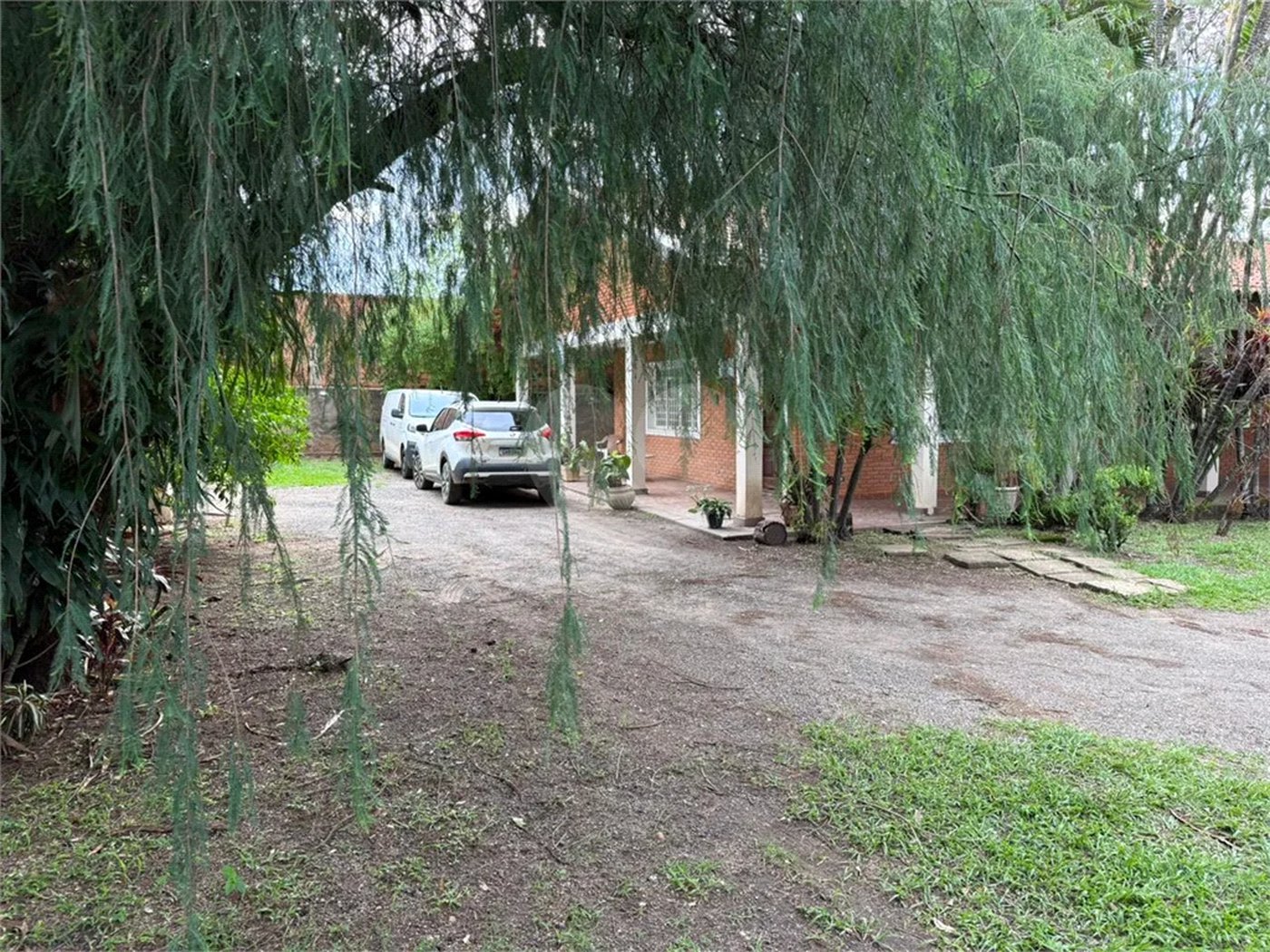 Chácara no Unileste, com espaço para eventos e cozinha industrial, na modalidade porteira fechada,