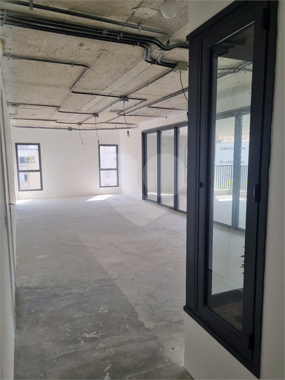 Apartamento à venda com 4 suítes em Cerqueira César, São Paulo, SP