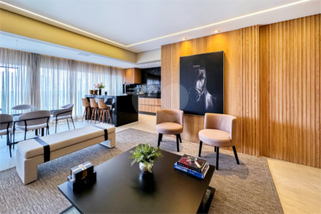 Apartamento à venda com 3 suítes em Chácara Santo Antônio, São Paulo, SP
