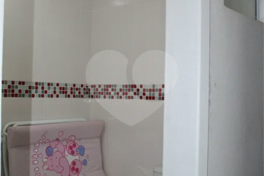 Casa 4 dormitórios, 3 vagas