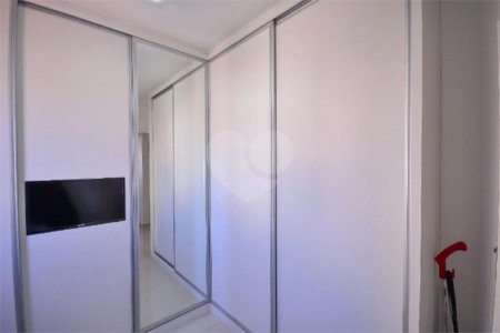 Oportunidade Apartamento mobiliado á venda na saude com 60m² com 2 dorm e 2 vaga. Aceita e estuda Permuta ( sujeito a avaliação).
