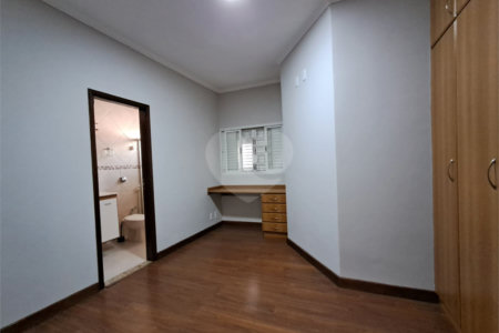 Casa à venda próxima ao SESC com 3 suites
