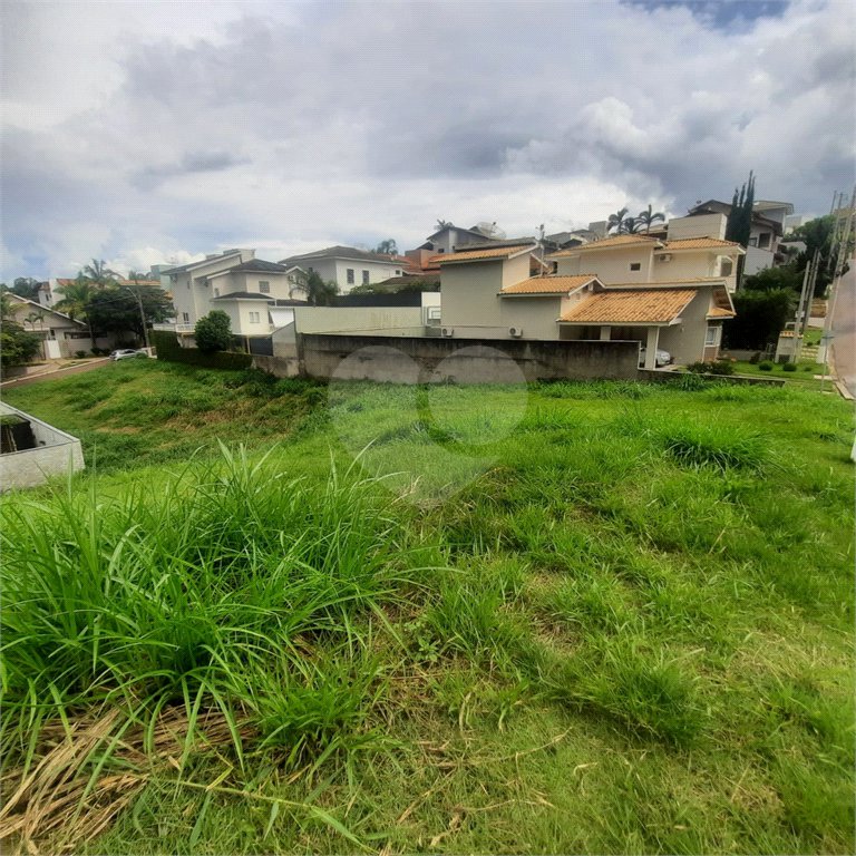 Lindo terreno a venda no condomínio Villaggio Capriccio