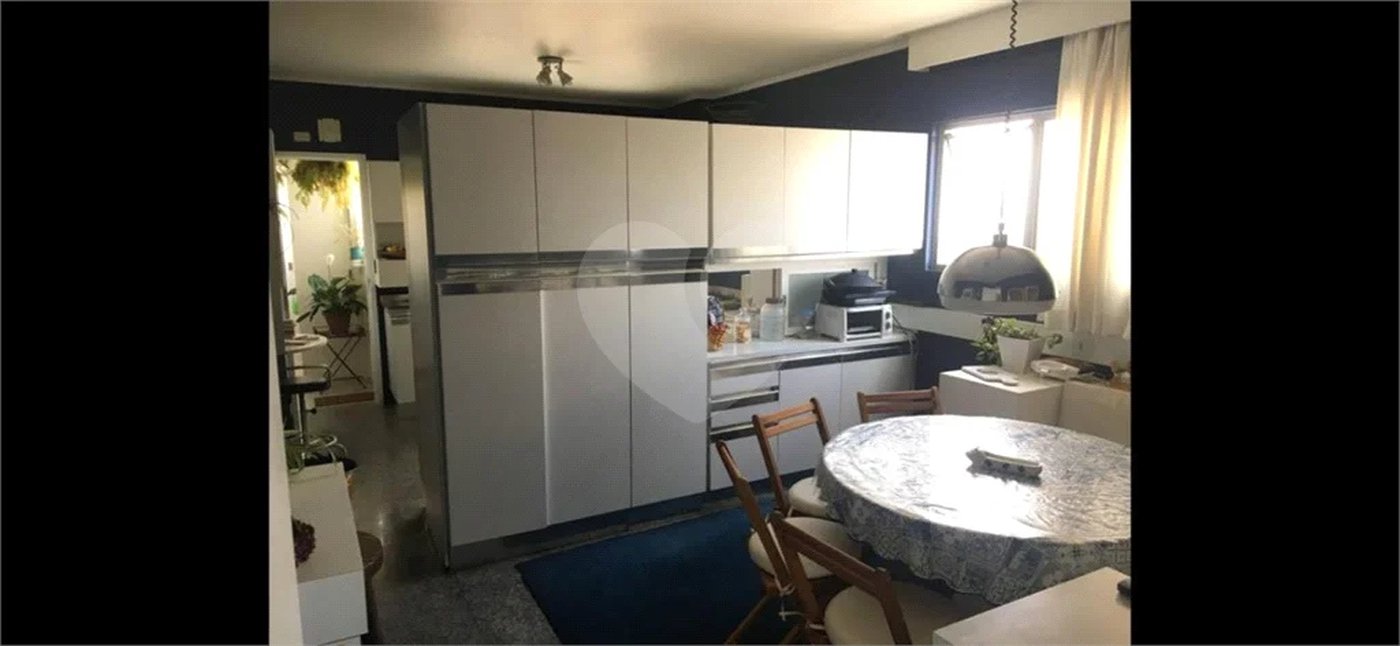 Lindo apartamento em ótima localização na Mooca!