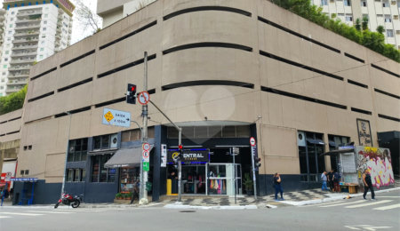 Prédio à venda em Bela Vista, São Paulo, SP