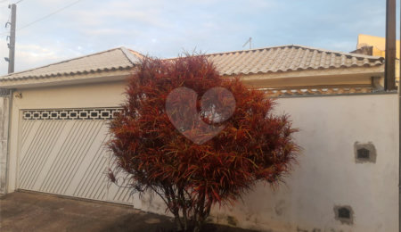 Casa à venda com 3 quartos, sendo 1 suíte,  em Jardim Ipanema, São Carlos, SP