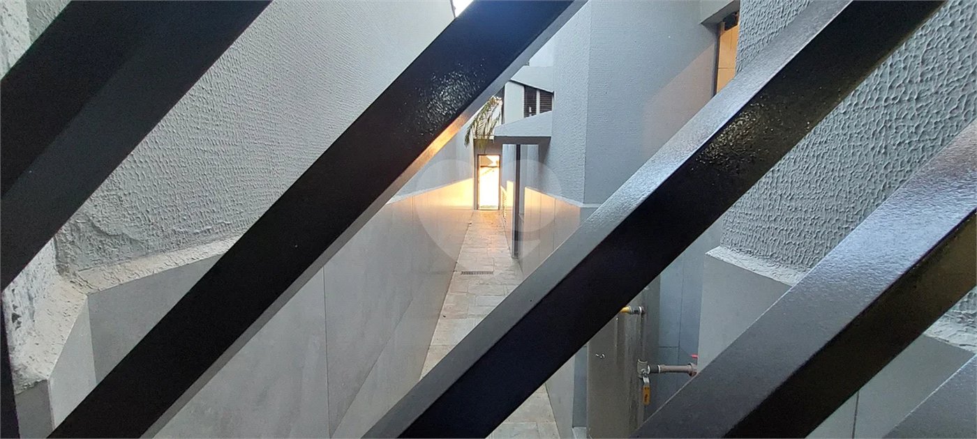 SOBRADO COM DESIGN EXCLUSIVO E LAZER COMPLETO 3 DORMITÓRIOS SENDO 1 SUÍTE