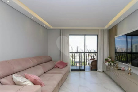 Apartamento reformado a venda no Alto da Boa Vista