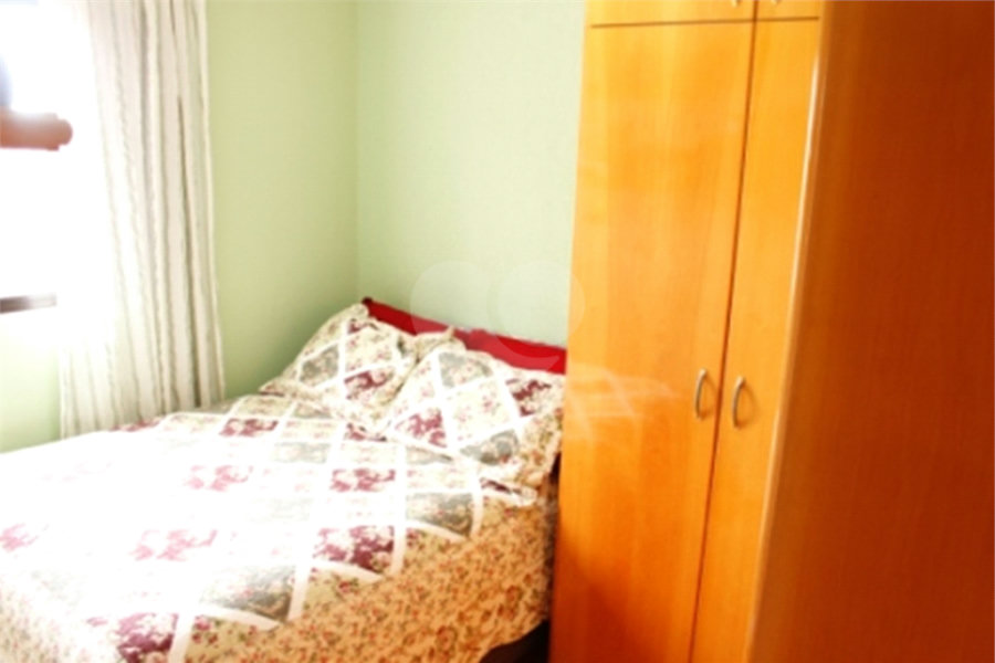 Apartamento 03 Dorm 02 Banheiros 01 Vaga na Saúde para Venda.