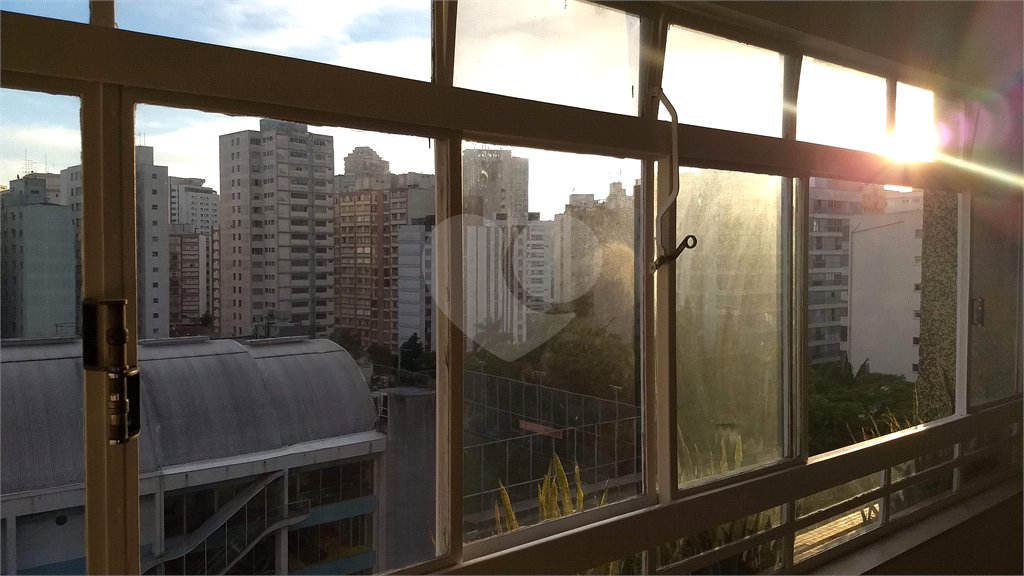 Apartamento à venda no bairro Bela Vista.