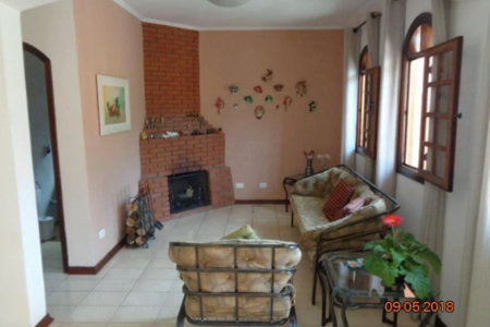 Casa Térrea à venda com 3 suítes em Ferreira, São Paulo, SP