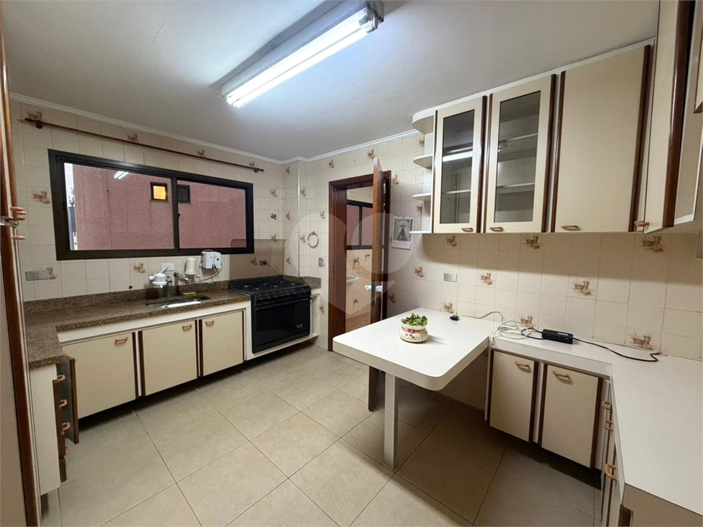 Apartamento com 3 suítes no Jardim França