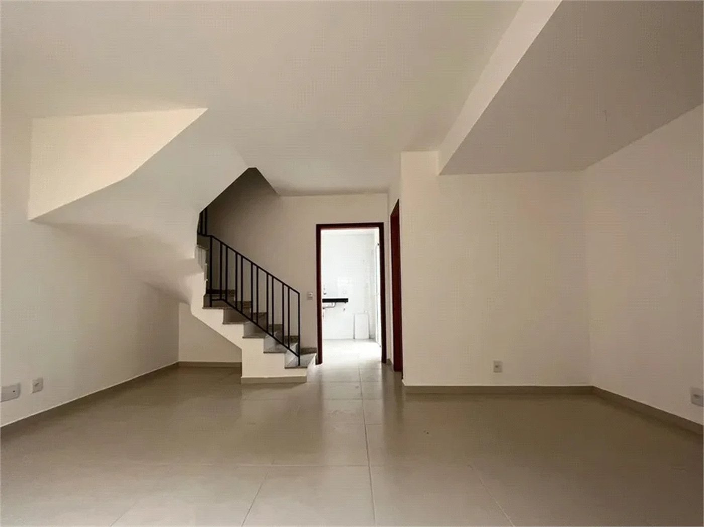 Casa Nova à Venda próximo ao Jardim Bonfiglioli