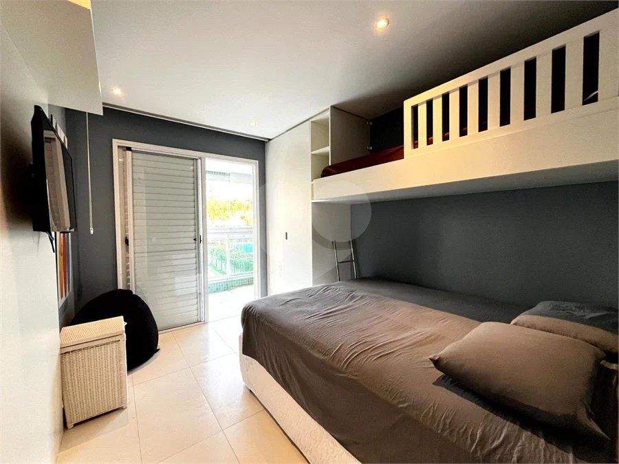 Apartamento à venda com 3 quartos, sendo 1 suíte, em Riviera de São Lourenço, Bertioga, SP