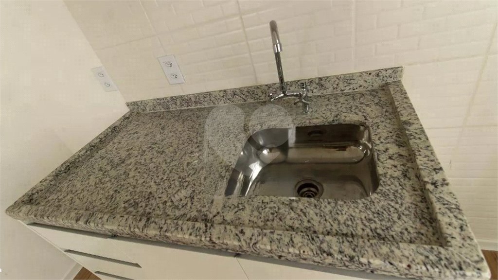 Apartamento de 38 m² com 2 dormitórios no Brás