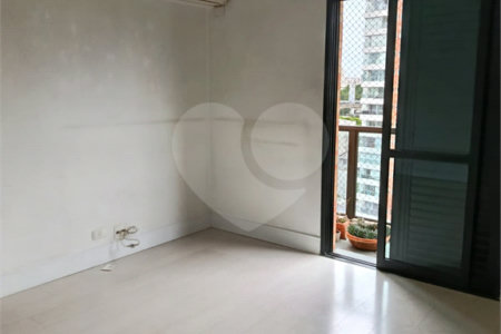 APARTAMENTO NO CAMPO BELO 137M² 3 DORMITÓRIOS
