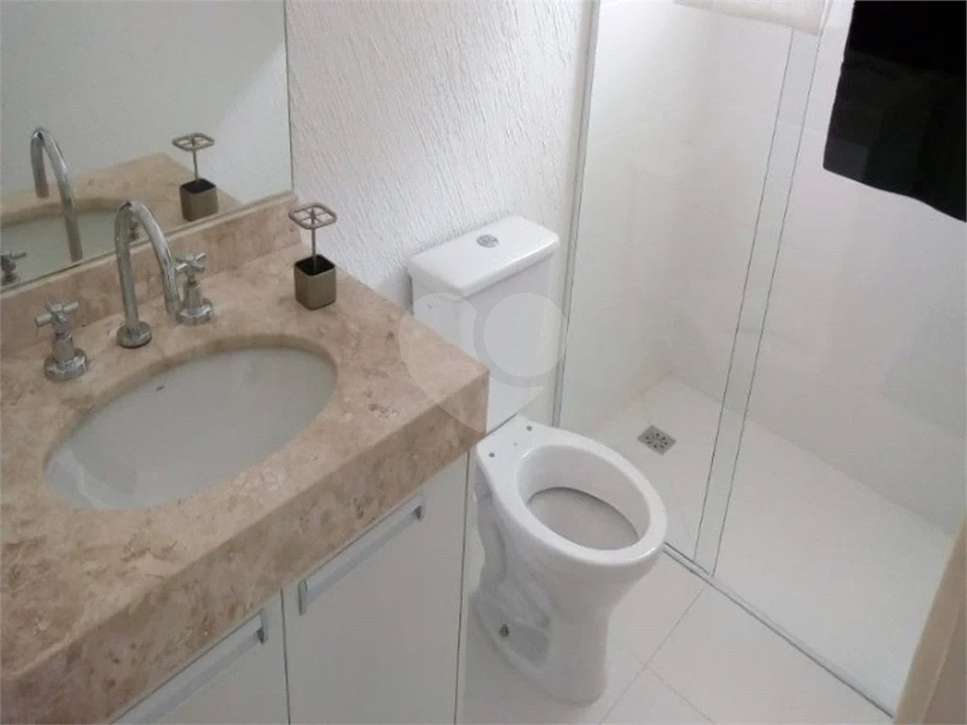 Sobrado na Vila Bertioga Mooca em condominio fechado à venda com 3 quartos, 3 suites, 4 vagas
