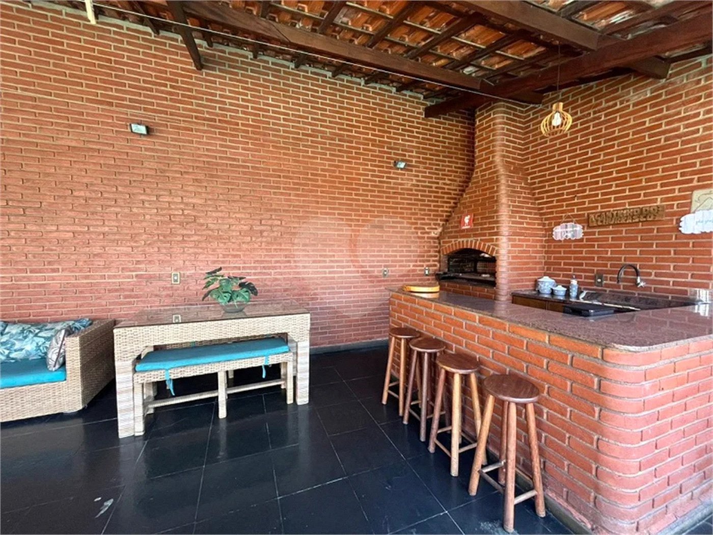 Casa com piscina disponivel para venda com 250m² - Jardim Paris / SP