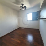 Apartamento Cobertura, no Condomínio Porto Sol.