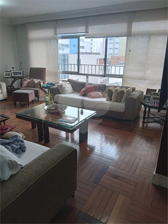 Apartamento à venda com 3 quartos, sendo 1 suíte, em Jardim Paulista, São Paulo, SP