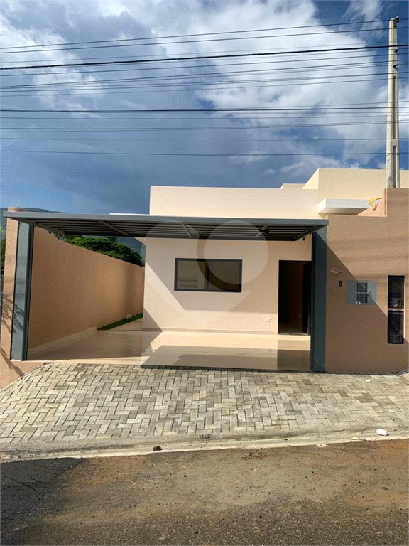 Casa para alugar com 3 suítes em Vila Petrópolis, Atibaia, SP