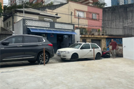 Oportunidade Única na Vila Morse: Amplo Espaço e Conforto!