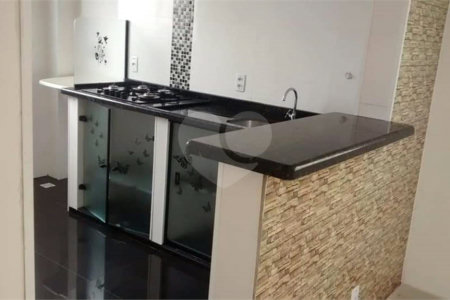 Apartamento no Condomínio Mont Royal.