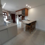 3 AMPLAS SUITES MAIS ECRITORIO MUITO VERDE E AMPLO QUINTAL