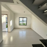 Casa à venda com 3 quartos, sendo 1 suíte, no condomínio Marselha VI, São Roque - SP