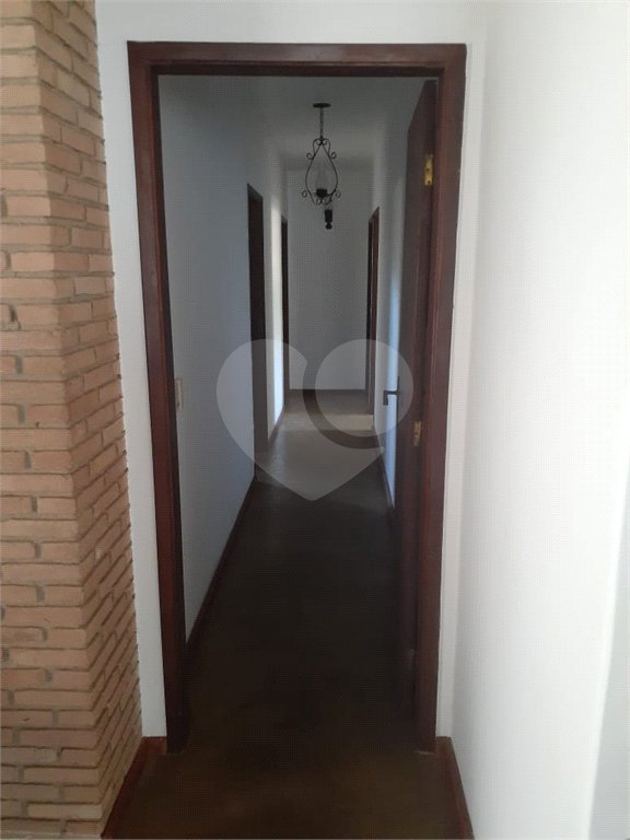 Casa Térrea com 3 quartos sendo 1 suíte. 1.400m² A/T. Jardim Floresta, Atibaia, SP