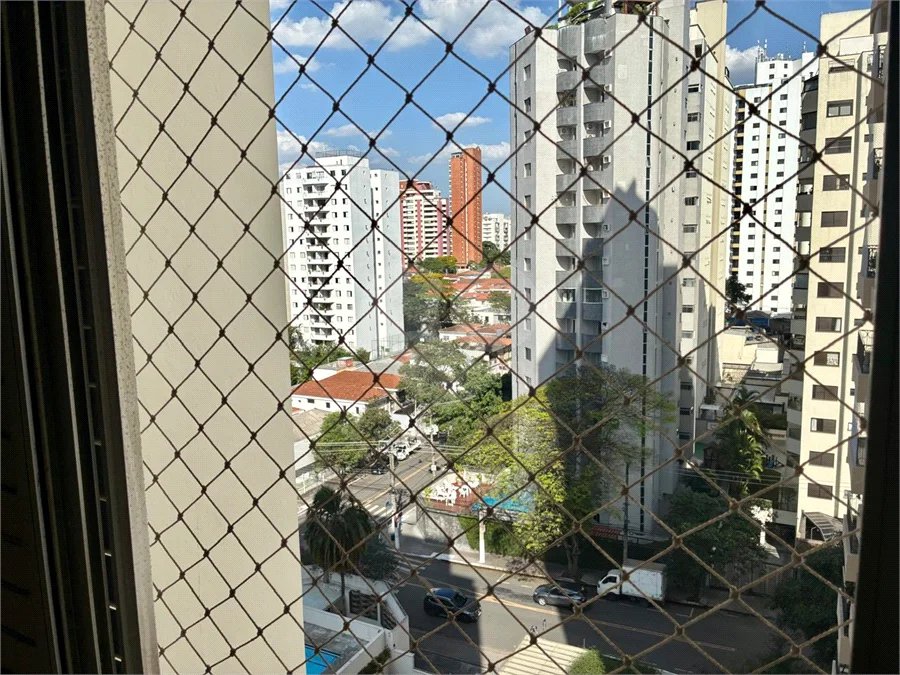 Apartamento de 130m2 à venda com 3 dormitórios e 2 vagas no Campo Belo