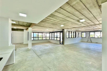 Casa Contemporânea e Mobiliada no Condomínio Palos Verdes – A Essência do Alto Padrão na Granja Viana – 7 suítes, 4 pavimentos com elevador
