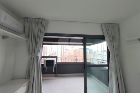 Lindo apartamento com 30 m², varanda e lazer completo, para locação na Chácara Klabin!