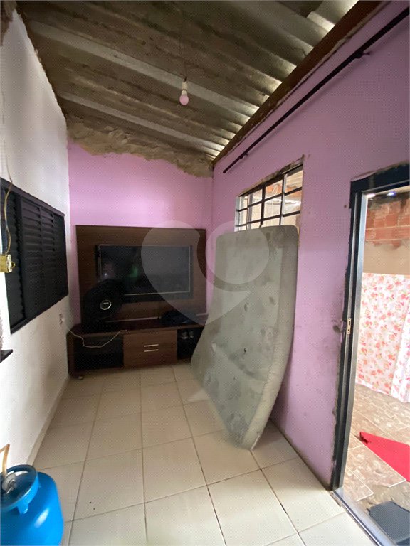 Casa Térrea com 1 dormitório.