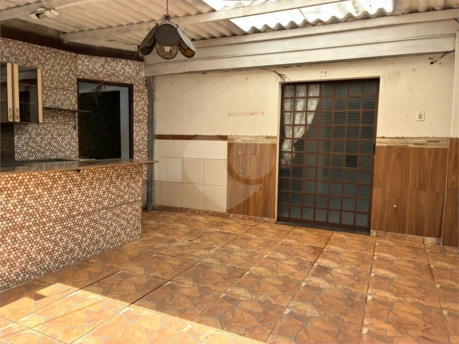 Casa Ampla e Versátil na Vila Marcelino — Excelente Espaço e Pronta para Ocupação Imediata!