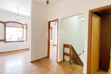 Sobrado com 400m² , 3 dormitórios , sendo 2 suítes , 3 vagas , à venda no centro de Santo André.