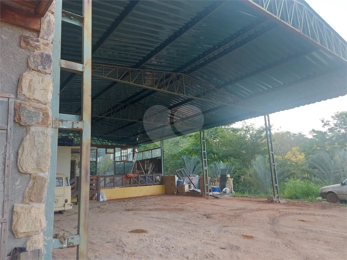 Locação de barracões para Armazenamento" área total de 6000mts - Bairro Abadia - Louveira SP