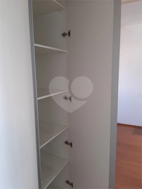 Apartamento em Santana com Sacada e Vaga de Garagem, a 650 m do Metrô