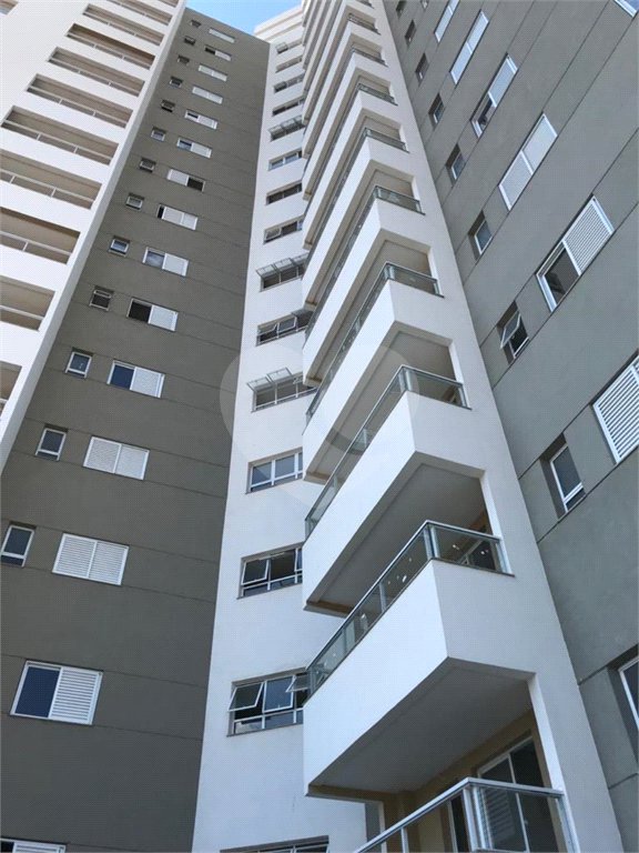 Apartamento no Condomínio Via Campus.